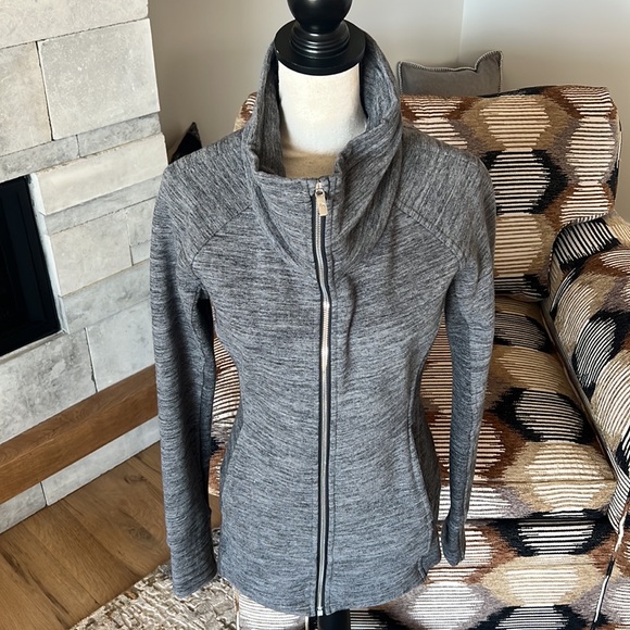 Lululemon Radiant Jacket - Picture 8 of 14